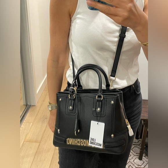 Brand New LOVE MOSCHINO
Studded faux pebbled-leather tote - Picture 6 of 8